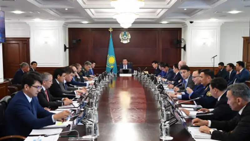Мамин провел заседание Комиссии по вопросам цифровизации при Президенте РК