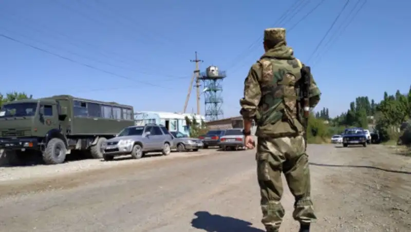 В Бишкеке активисты требуют предотвратить конфликты с Таджикистаном