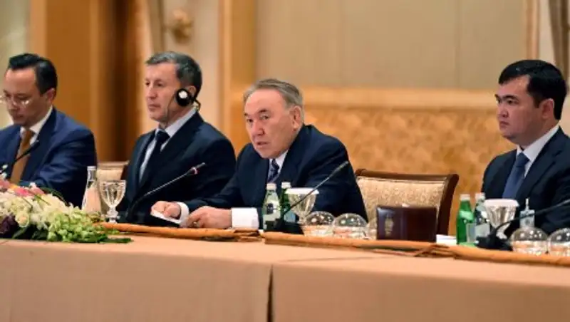 Назарбаев пригласил компании ОАЭ принять участие в приватизации в Казахстане
