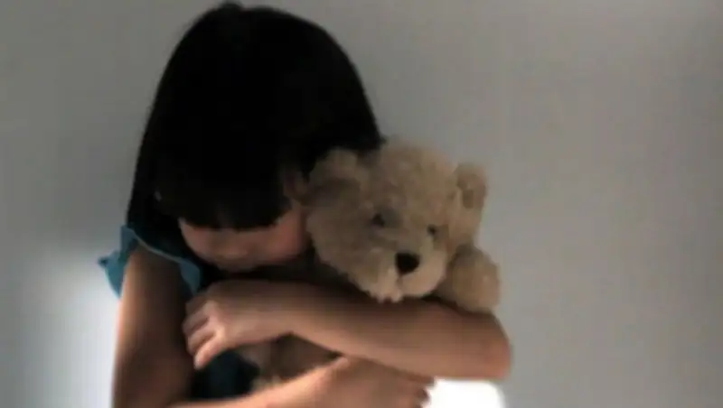 В ЗКО арестовали пожилого мужчину, обвиняемого в изнасиловании 7-летней девочки