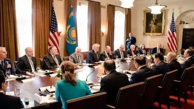 Фото: соцсети (твиттер Майка Пенса), фото - Новости Zakon.kz от 17.01.2018 22:29