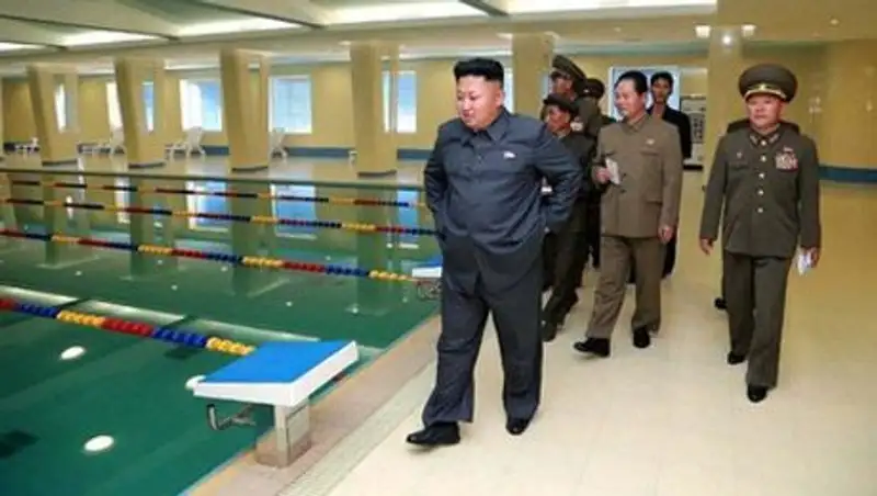 Телевидение КНДР показало хромающего Ким Чен Ына