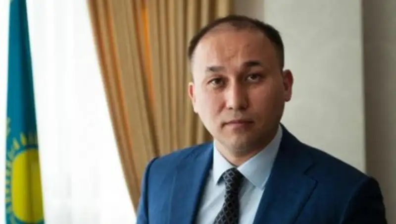 Даурен Абаев поздравил казахстанцев с Днем защитника Отечества