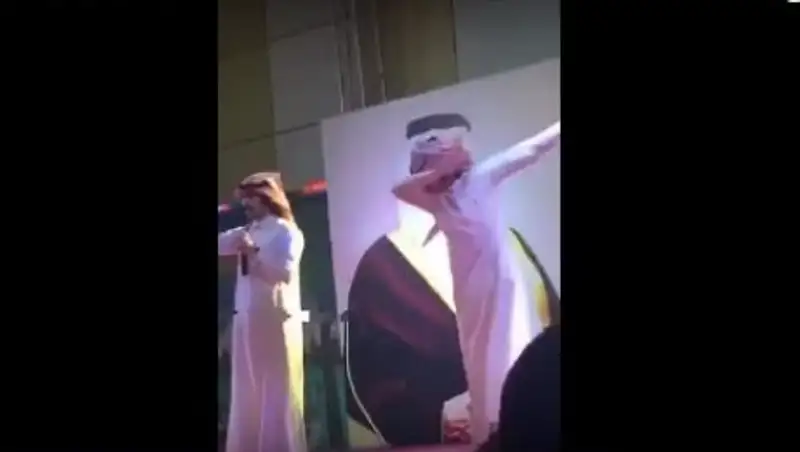 В Саудовской Аравии певца арестовали за дэб на сцене