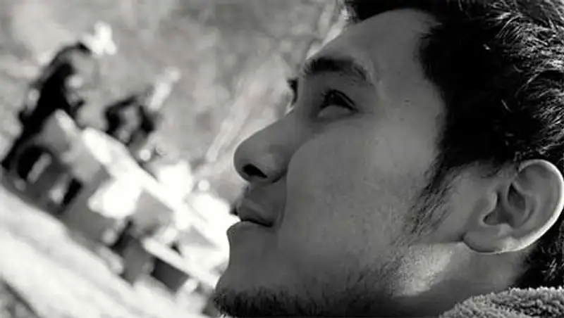 Казахстанского экстрасенса ранили в одном из алматинских караоке-клубов