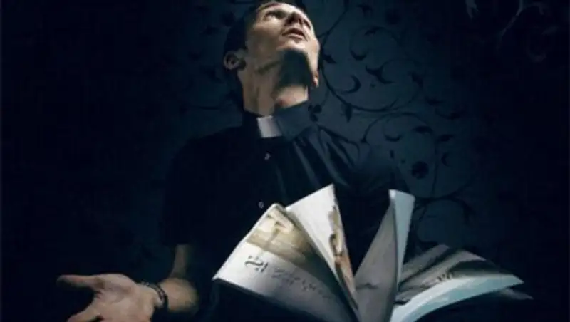 Священника в Чили винят в "торговле младенцами"