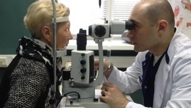 Что приводит к отмиранию зрительного нерва