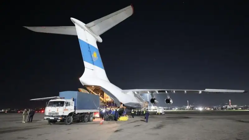 Самолет казахстанских спасателей, фото - Новости Zakon.kz от 10.10.2023 12:33