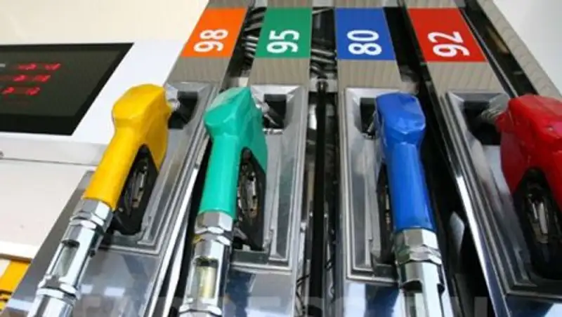 Д. Кривошеев: Цены за литр бензина в 185 тенге не избежать