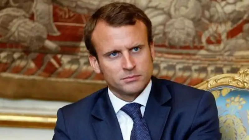 Кандидат в президенты Франции отверг слухи о своем гомосексуальном прошлом