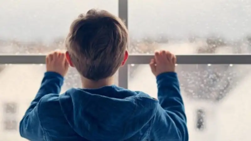 Неизвестный мужчина едва не похитил ребенка в Актау