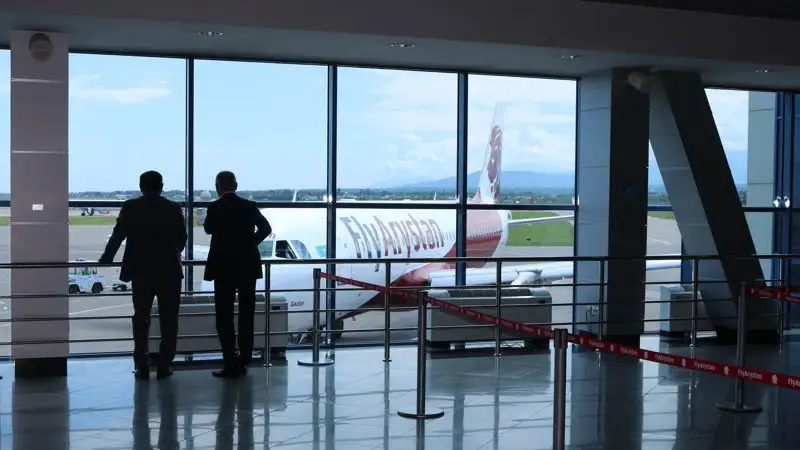 Авиакомпания FlyArystan приостановила платную регистрацию в аэропорту