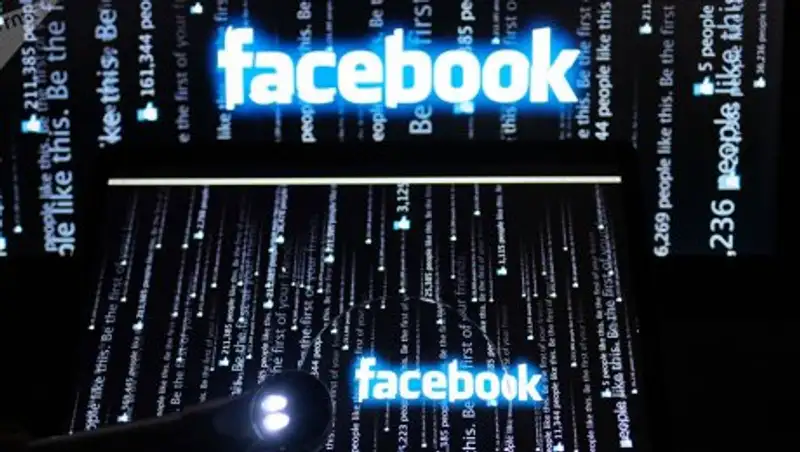 Facebook заблокировал данные аналитической компании, боясь утечки информации
