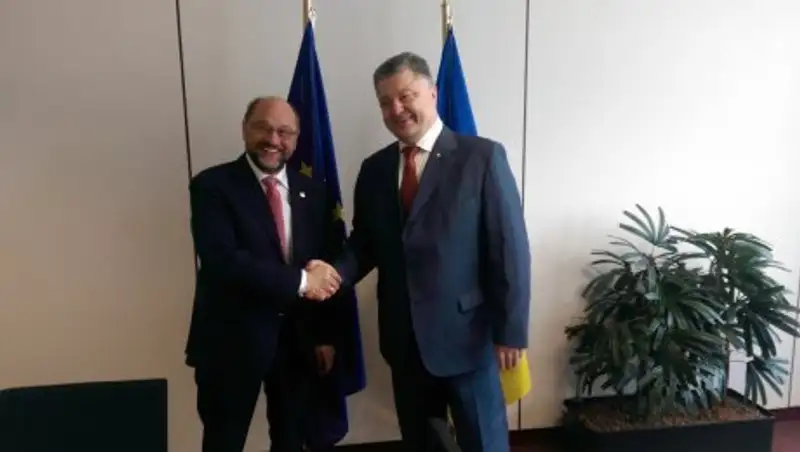 Главы Украины и Европарламента начали переговоры в Брюсселе