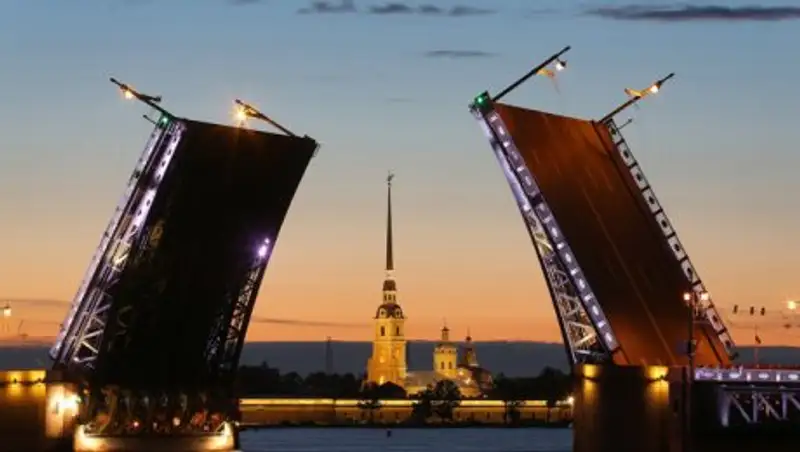 Санкт-Петербург отмечает 25-летие