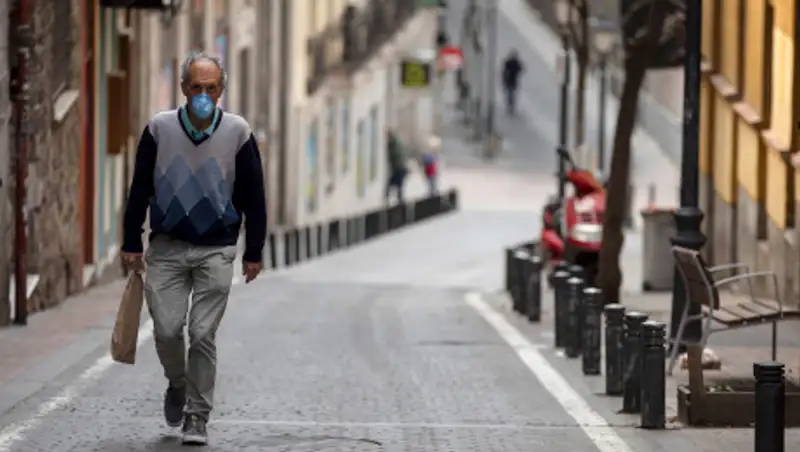 Вторая волна эпидемии коронавируса началась в Испании