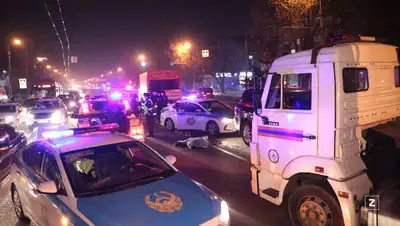 авария, пешеход, трагедия , фото - Новости Zakon.kz от 02.12.2021 21:25