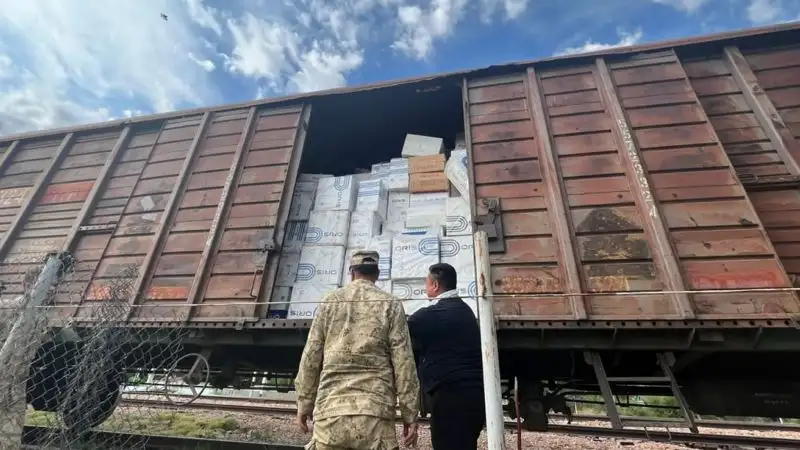 Два вагона с контрабандными сигаретами выявили казахстанские пограничники