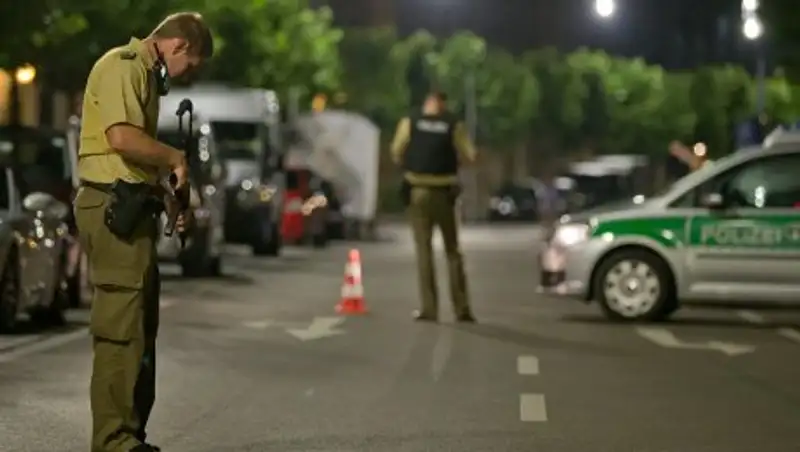 При взрыве в Ансбахе погиб один человек, возможно, преступник