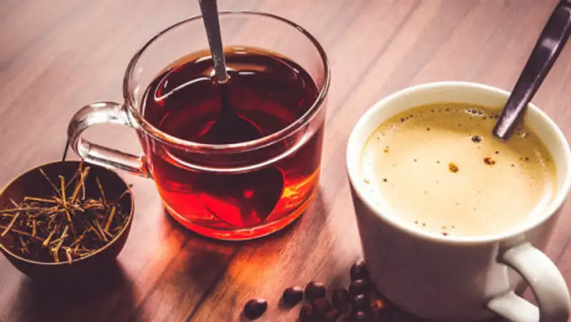 Названы напитки, помогающие сохранить работоспособность в самоизоляции