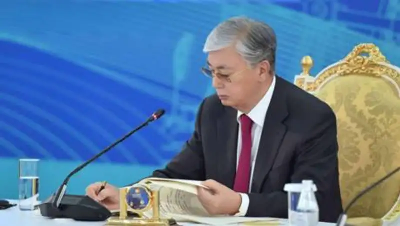 Токаев присудил премии и гранты журналистам