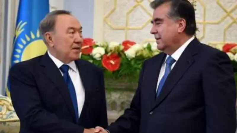 Назарбаев поздравил президента Таджикистана с днем рождения