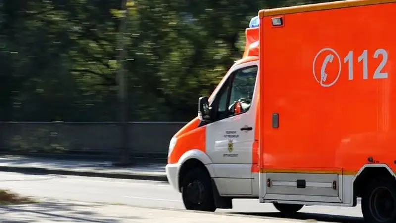 Люди пострадали во время частичного обрушения спортзала в Китае