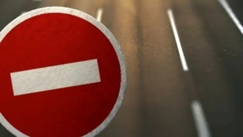 В связи с ужесточением карантина в выходные будут перекрыты несколько дорог в Алматы