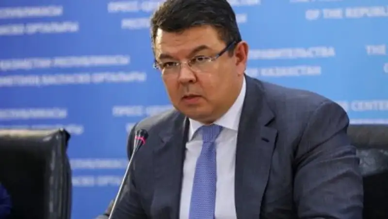 Бозумбаев: Сейчас решаем, будет работать Шкарупа в Минэнерго или не будет
