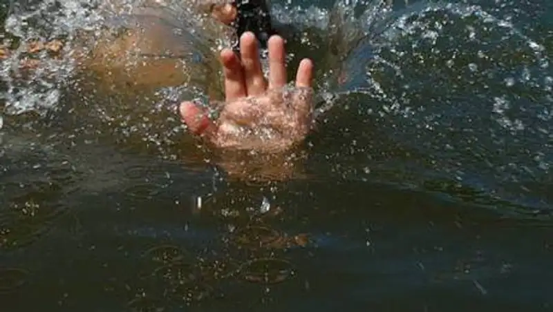 Двое маленьких детей утонули в арыке в Восточном Казахстане