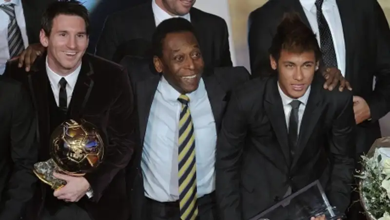 Пеле: «Криштиану Роналду круче Лионеля Месси, но будущее за Неймаром»