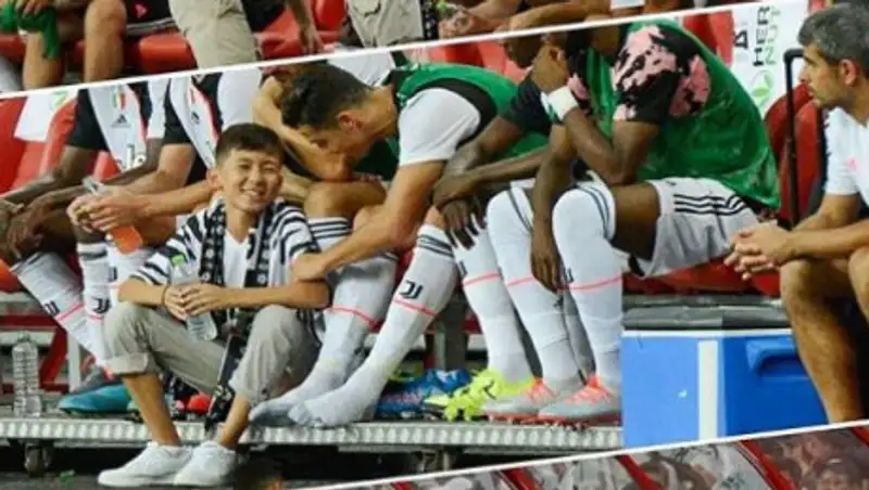 МИД РК спасло казахстанского подростка от штрафа за фото с Роналду