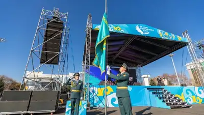 поднятие флага в ВКО, фото - Новости Zakon.kz от 25.10.2022 15:27