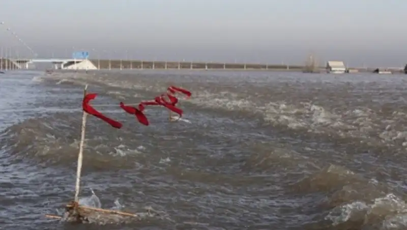 Около 700 человек эвакуировали за сутки из подтопленных сел Карагандинской области
