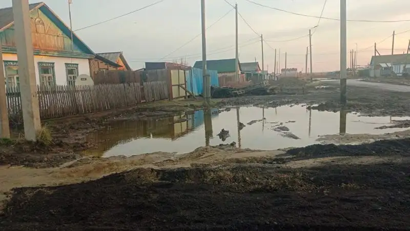 Странный потоп в ноябре в Костанае, грунтовые воды, порыв на магистрали, Казахстан, фото - Новости Zakon.kz от 04.11.2023 09:45