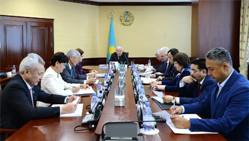 Бюро Мажилиса определило вопросы предстоящего пленарного заседания