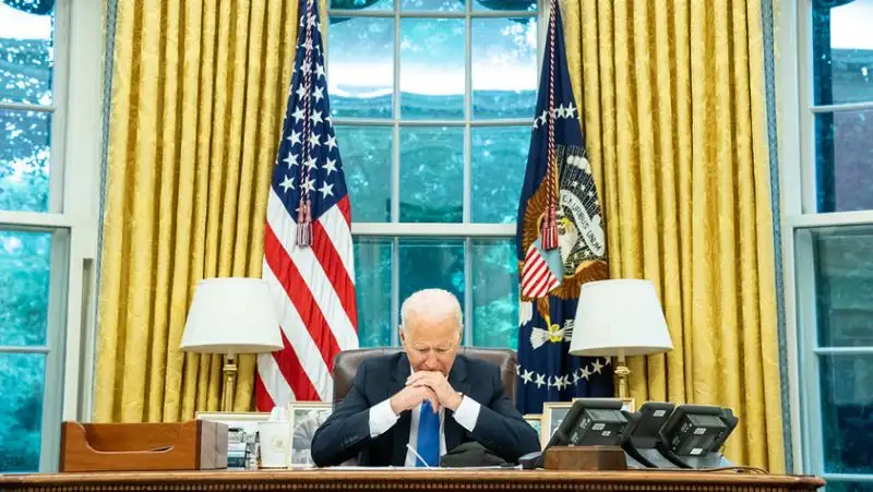 Байден повысил потолок госдолга США до $31,4 трлн