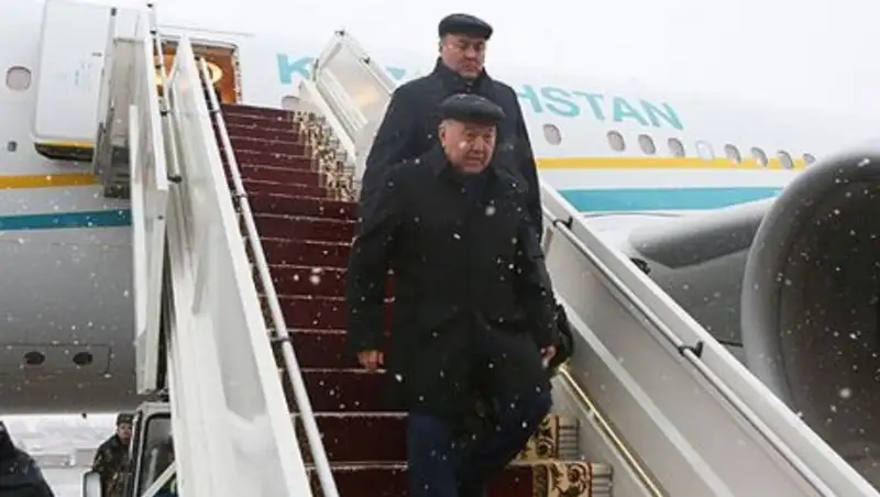 Назарбаев посетит Москву