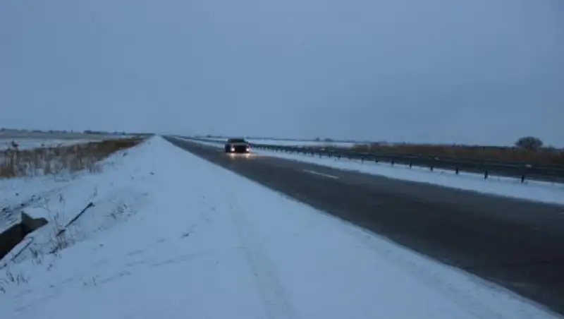 На трассе Акмолинской области сломался пассажирский автобус
