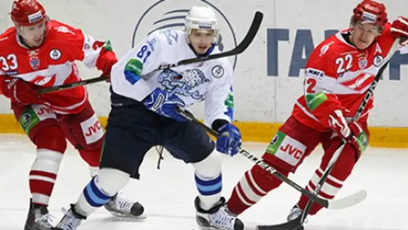 Игрок «Барыса» забросил самую быструю шайбу в истории плей-офф КХЛ