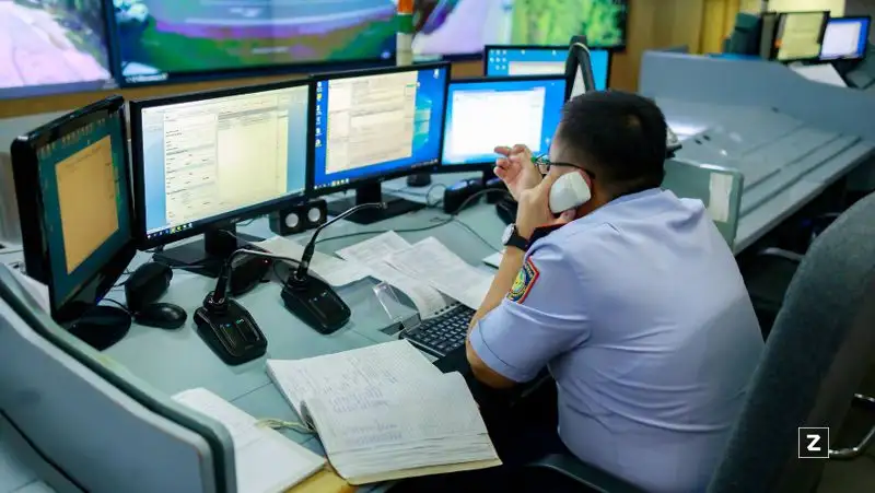 Водителя, проехавшего по тротуару в Алматы, привлекли к ответственности