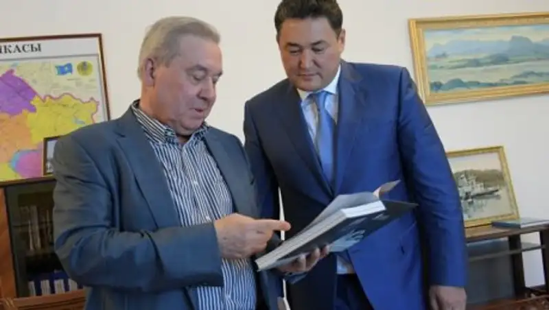 Экс-глава Омской области: И почему я не живу в Павлодаре?