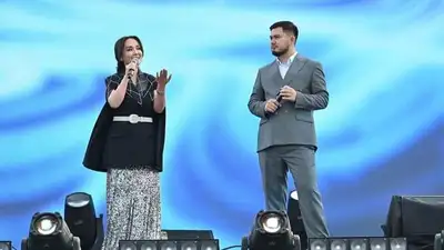 В Шымкенте на площади Астана прошел праздничный гала-концерт, фото - Новости Zakon.kz от 26.10.2023 15:35