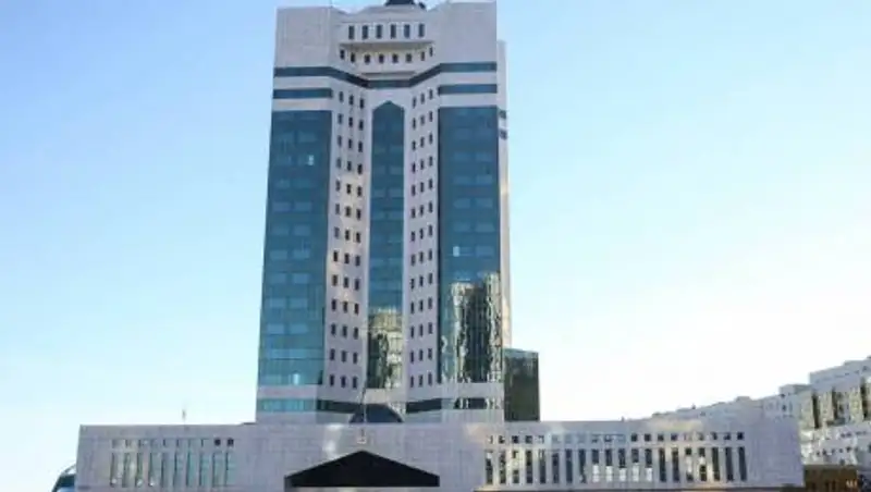 В Нур-Султане началось расширенное заседание Правительства