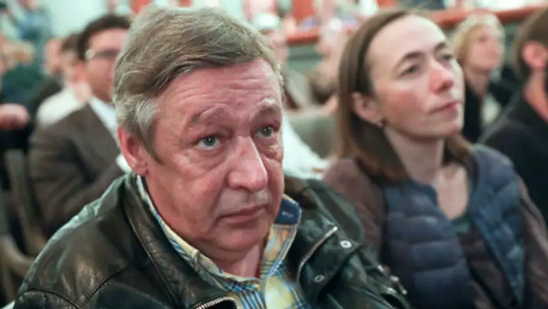 Ефремова отпустили под подписку о невыезде