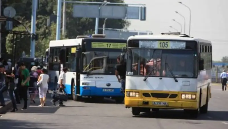 В Алматы проверяют автобусы