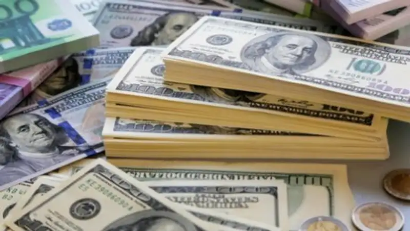 Доллар снова подрос на торгах