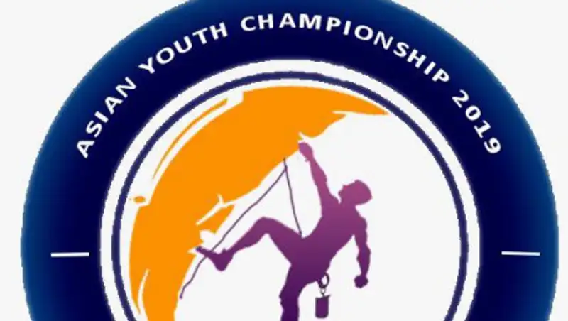 Казахстанские скалолазы взяли четыре медали на чемпионате в Индии