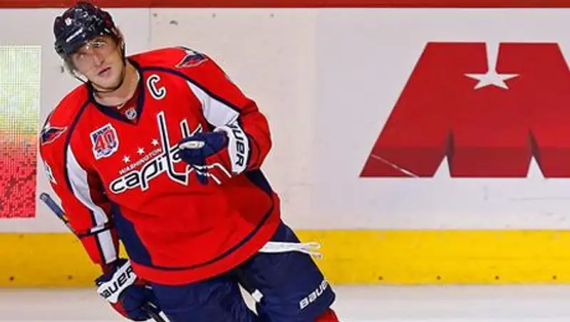 Овечкин сделал дубль и вошел в историю НХЛ