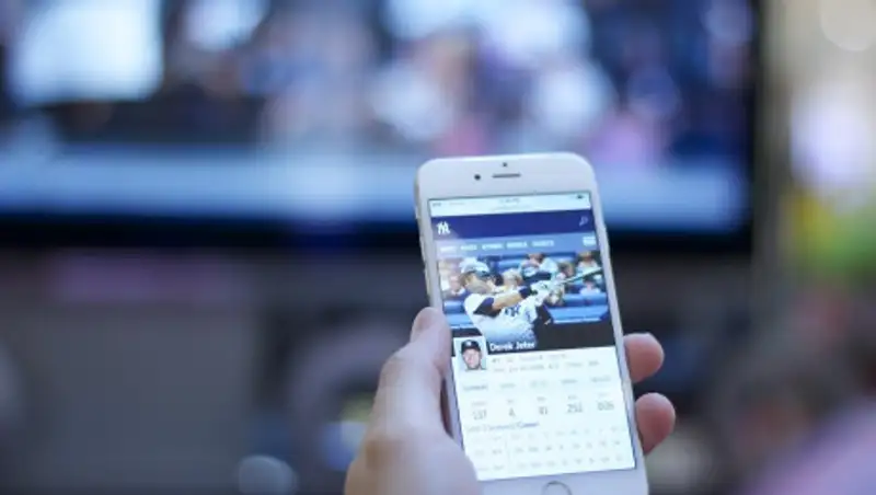 Чем отличаются "умные" телевизоры от телевизоров с ИИ